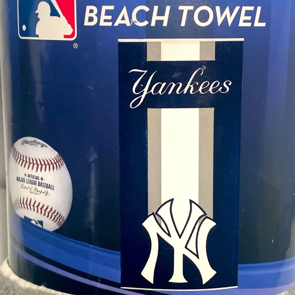 New York Yankees  Baseball MLB Beach Towel 30”x60” NWT